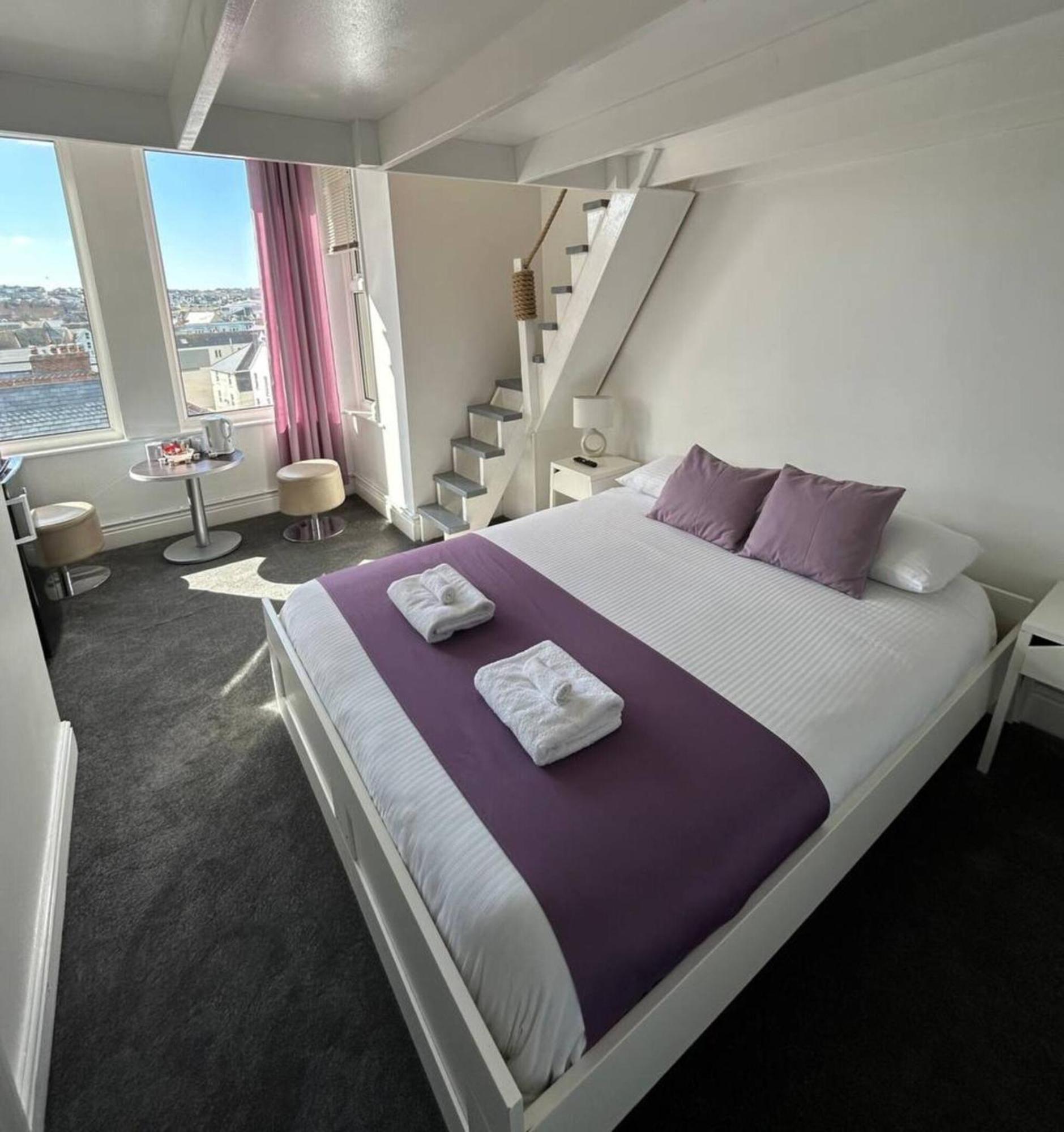 Reef Hotel