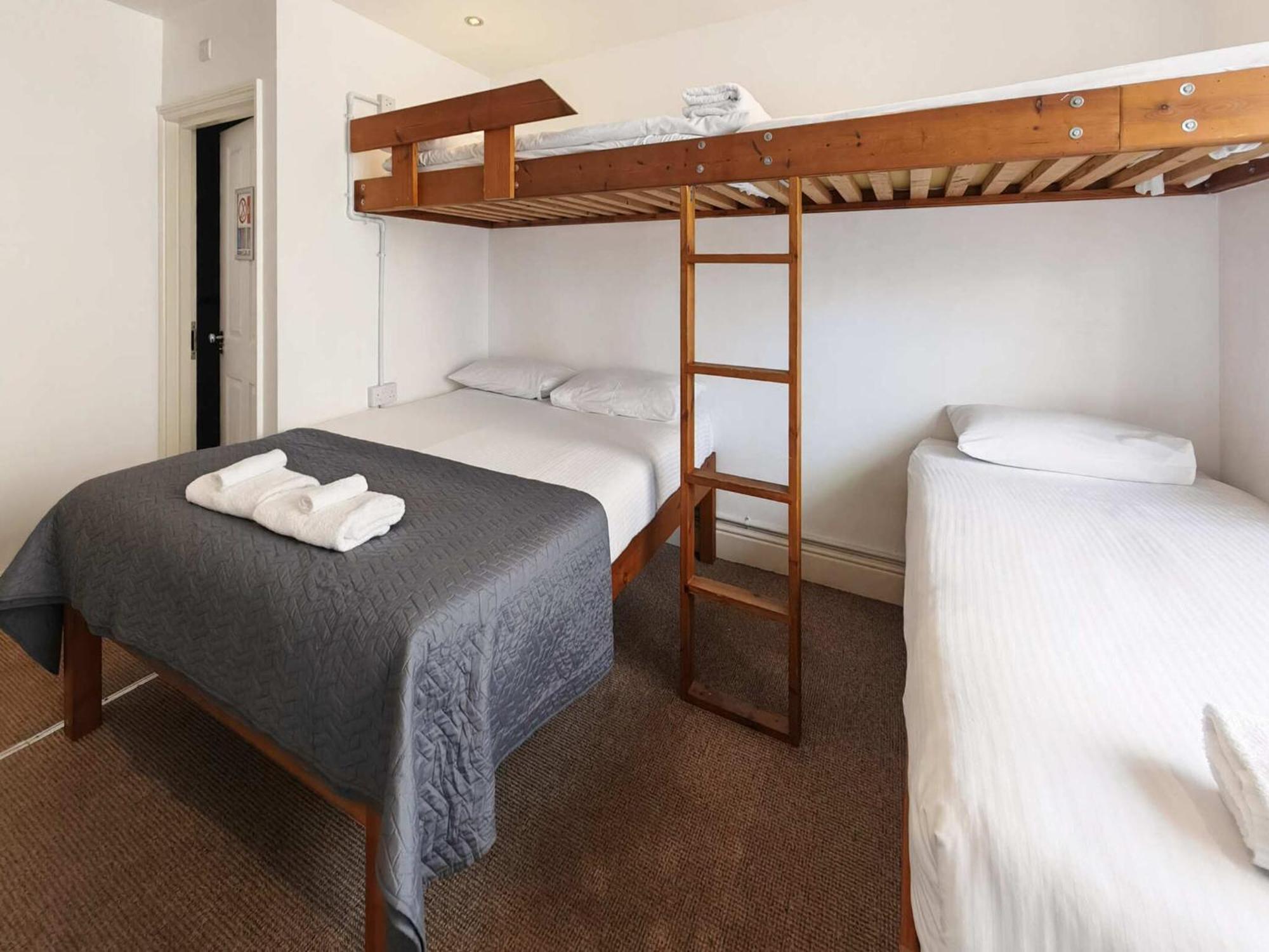 Hotel Reef 2*